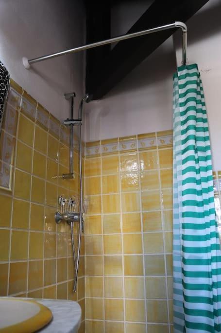 Private Apartment - The Lover'S Nest - Apt Privado Гранада Екстериор снимка